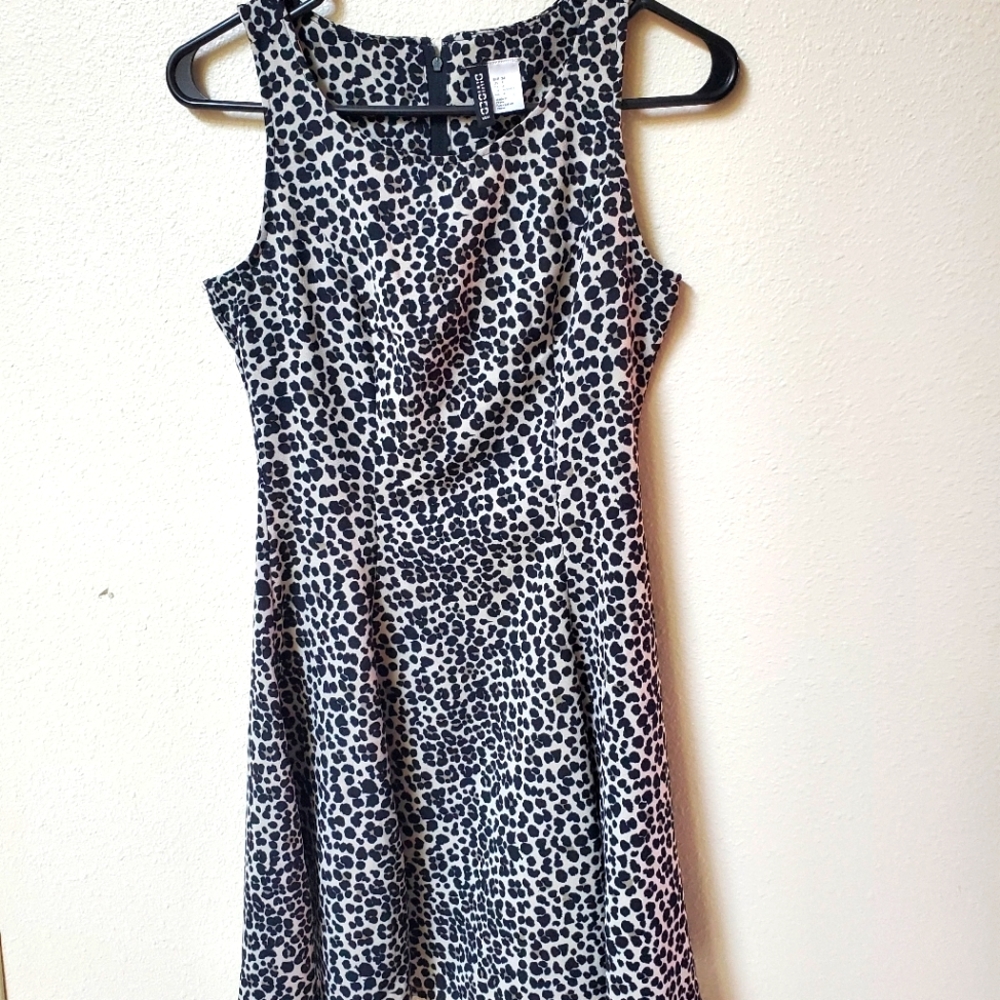 Cute dress for a night out, or a meeting casual and elegant